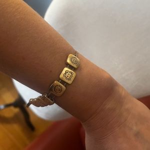 Vintage golden cute faces square charms bracelet EUC